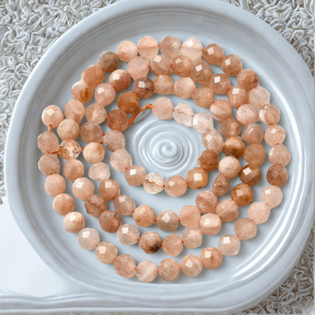 Kamień księżycowy moonstone - kamień intuicji, kobiecości i harmonii - kula fasetowana 4 mm