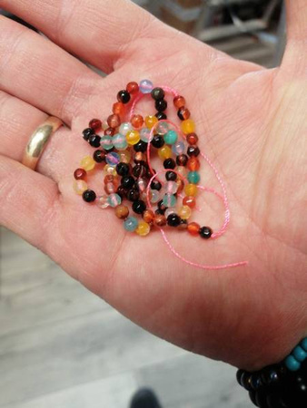 Agat Colorful Kamień Jubilerski Fasetowany kula 4mm