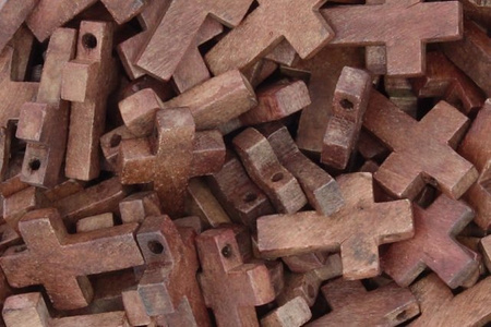 Krzyż Krzyżyk Drewniany do różańca zawieszka brązowo czerwony 22x15mm