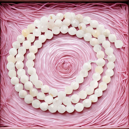 Kamień księżycowy tęczowy moonstone rainbow - kamień intuicji, kobiecości i harmonii - kula fasetowana 4 mm