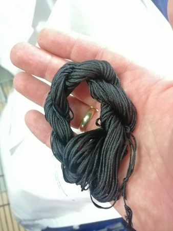 Sznurek Jubilerski Nylonowy Topliwy do Bransoletek Makramy 1mm Czarny 26m