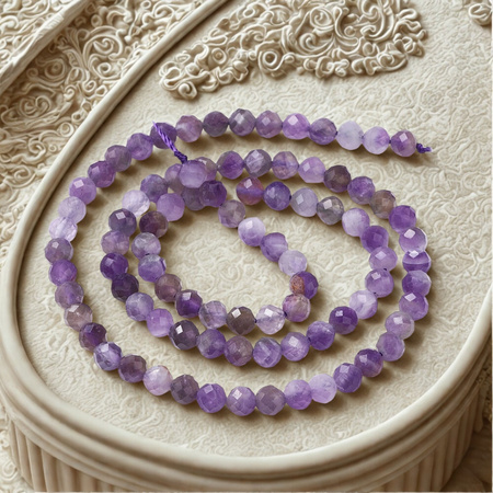 Ametyst naturalny – kamień spokoju, intuicji i duchowej harmonii - kula fasetowana 4mm